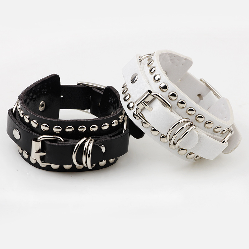 Women'S Emo Accessories - القوطي الأسود سوار معصم من الجلد