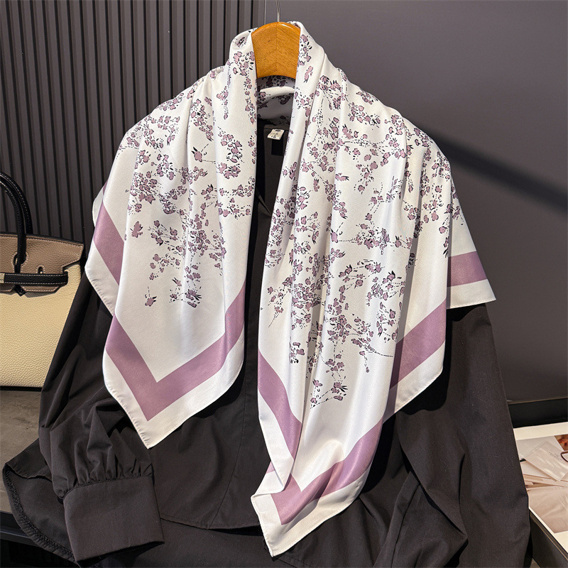 Silk Scarf Square - وشاح حرير تويل مربع بتصميم فاخر