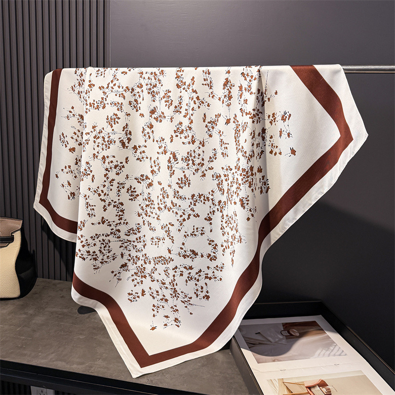 وشاح حرير تويل مربع بتصميم فاخ - مراجعة Silk Scarf Square وسعره