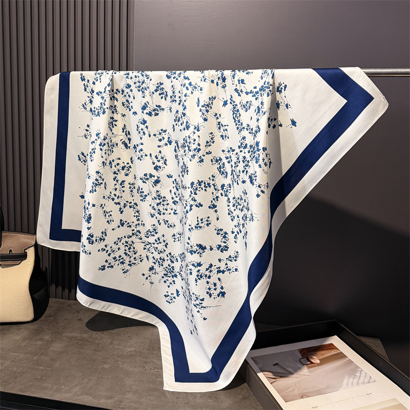 وشاح حرير تويل مربع بتصميم فاخ - مراجعة Silk Scarf Square وسعره